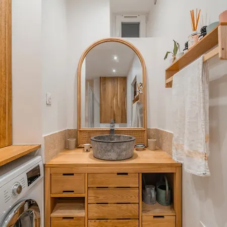 Duplex D'exception Et Atypique A Montmartre Apartment