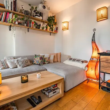 Duplex D'exception Et Atypique A Montmartre Paris